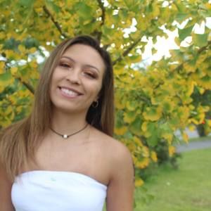 Meet your Posher, Anaya